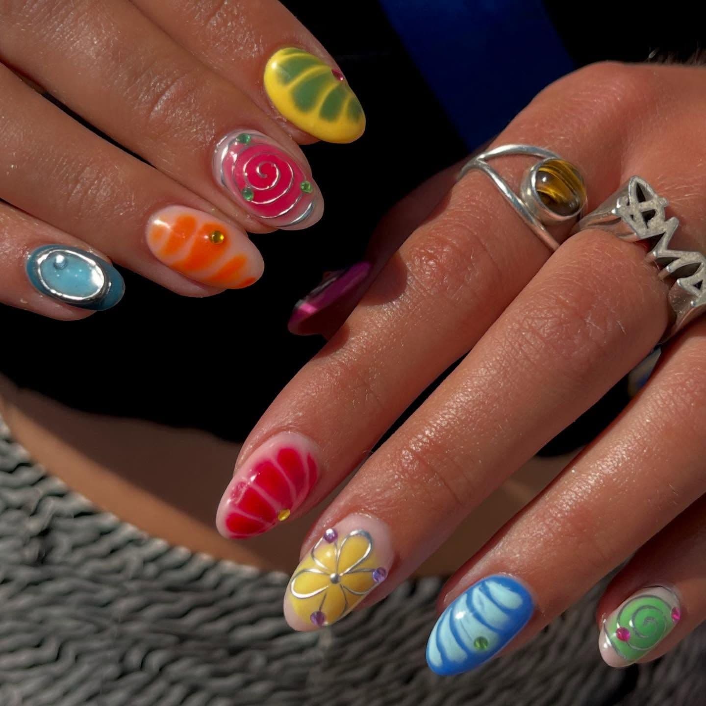 11 Summer-Approved Short Nail Designs