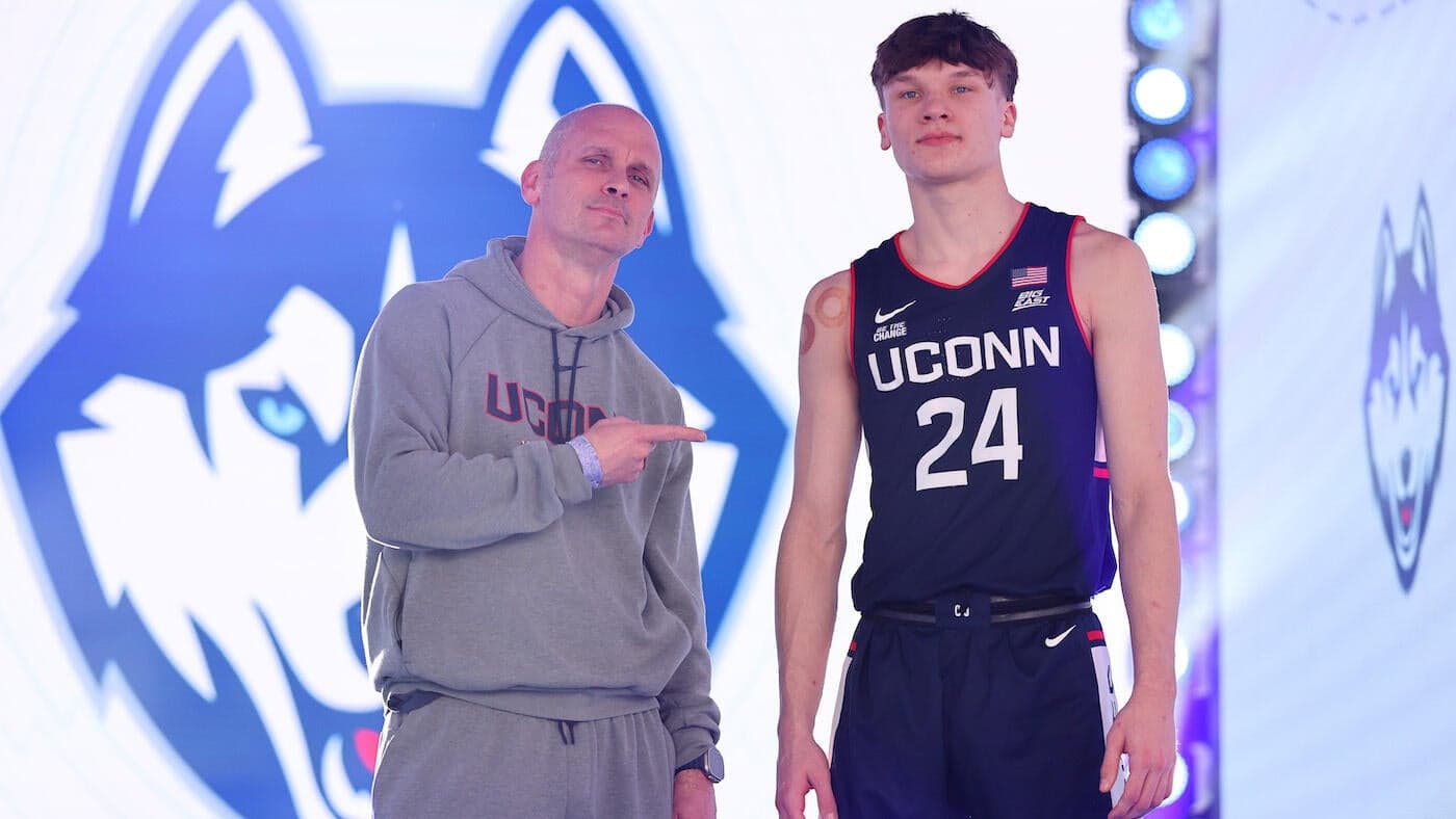 Braylon Mullins is back: UConn G whose epic 3-pointer beat Duke in Elite Eight returning for sophomore season
