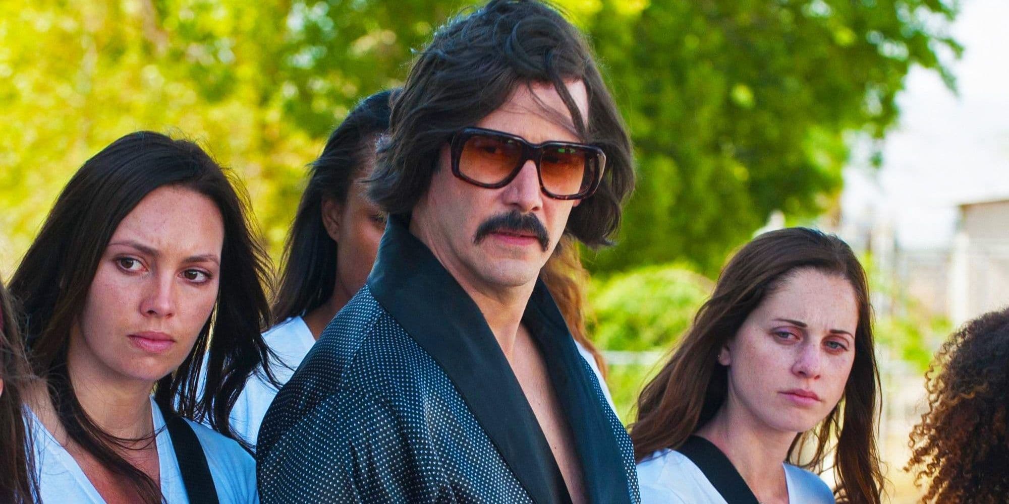 The Unhinged Cannibal Thriller With Keanu Reeves, Jim Carrey, & Jason Momoa Is a Sleeper Hit