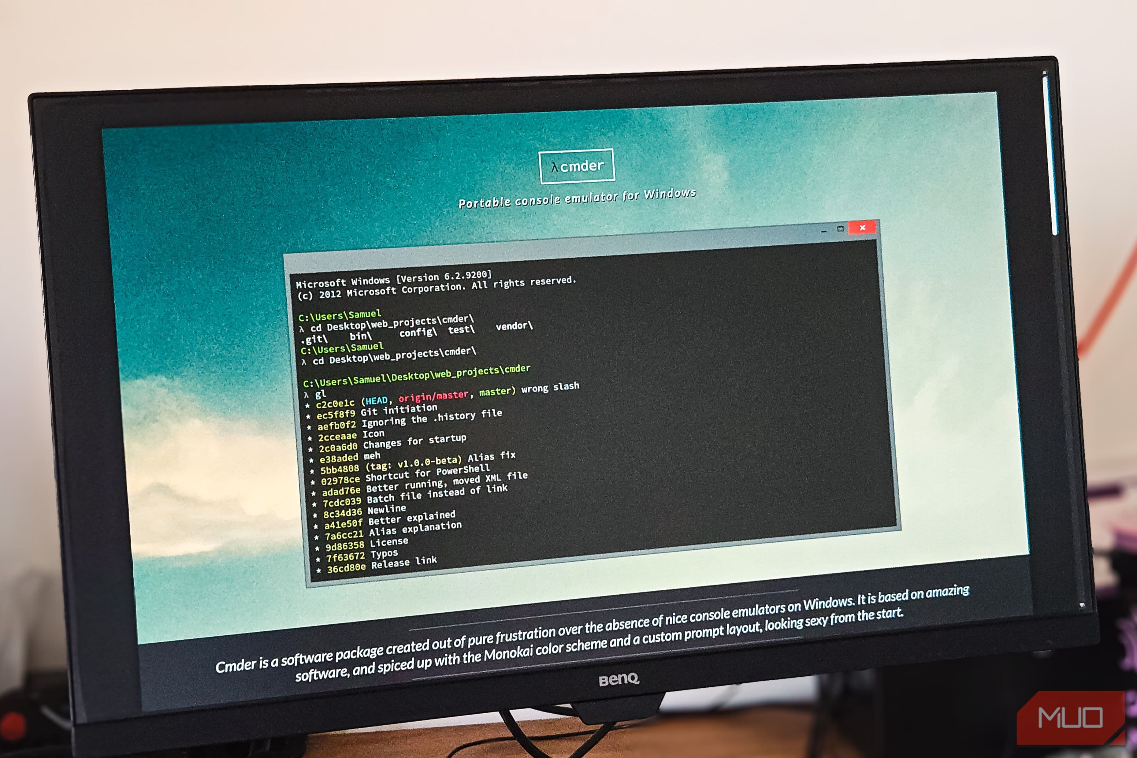 This old-school Windows terminal still does a few things better than Microsoft