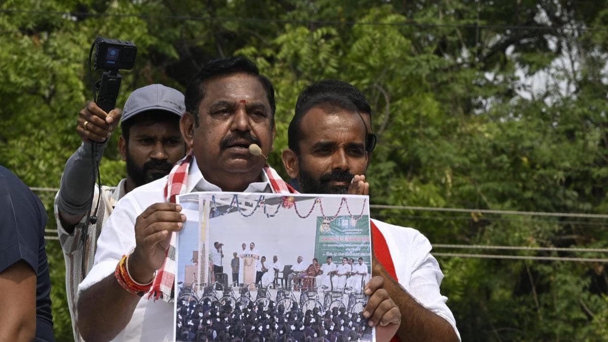 Tamil Nadu election: Palaniswami accuses Sengottaiyan of being a ‘DMK spy’