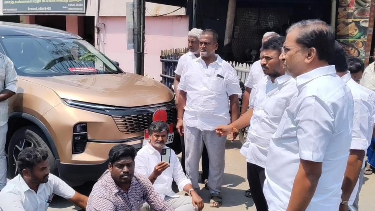 Tamil Nadu elections: Cash seizure sparks protest in Erode (West) Assembly segment
