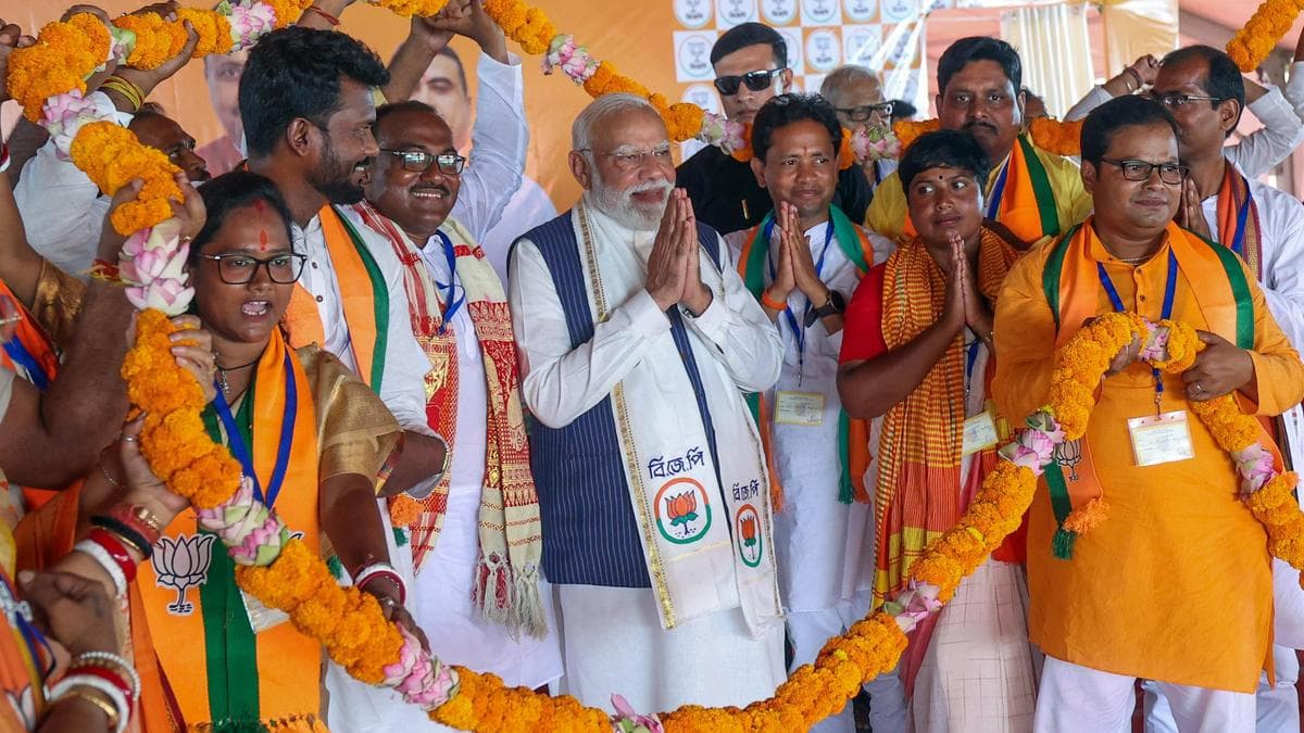 PM Modi calls Jadavpur University place of ‘anarchy’; Mamata defends, calls it ‘democracy in motion’