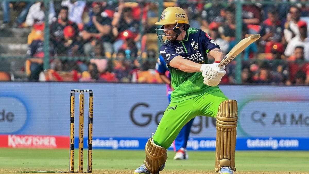 IPL 2026 RCB vs DC | Salt makes fifty but DC bowlers restrict RCB to 175/8