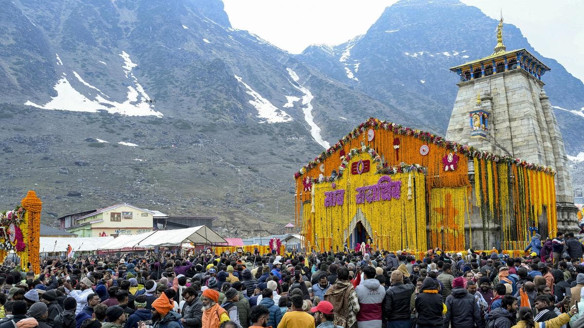 Kedarnath Dham portals open for devotees amid chants; Uttarakhand Chief Minister offers prayers