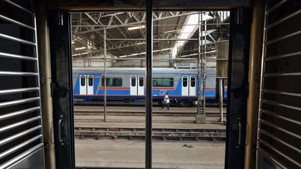 Signal glitch sends local train on wrong track near CSMT station in Mumbai