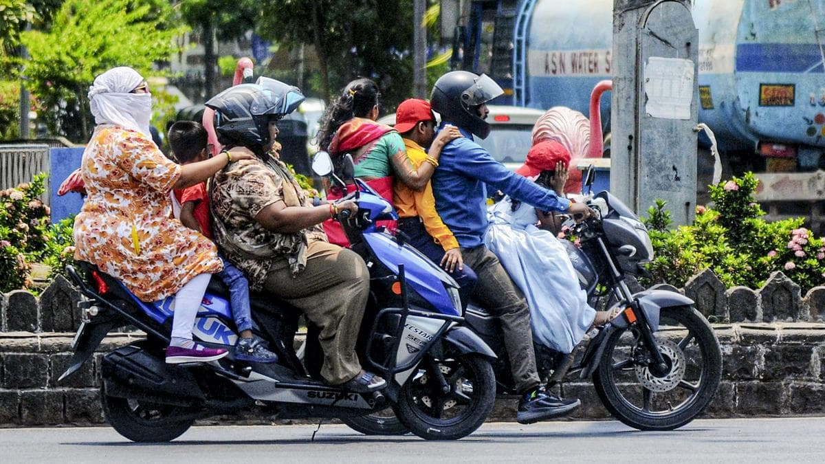 IMD issues heat alert in several regions of Maharashtra and thunderstorm alert in a few regions
