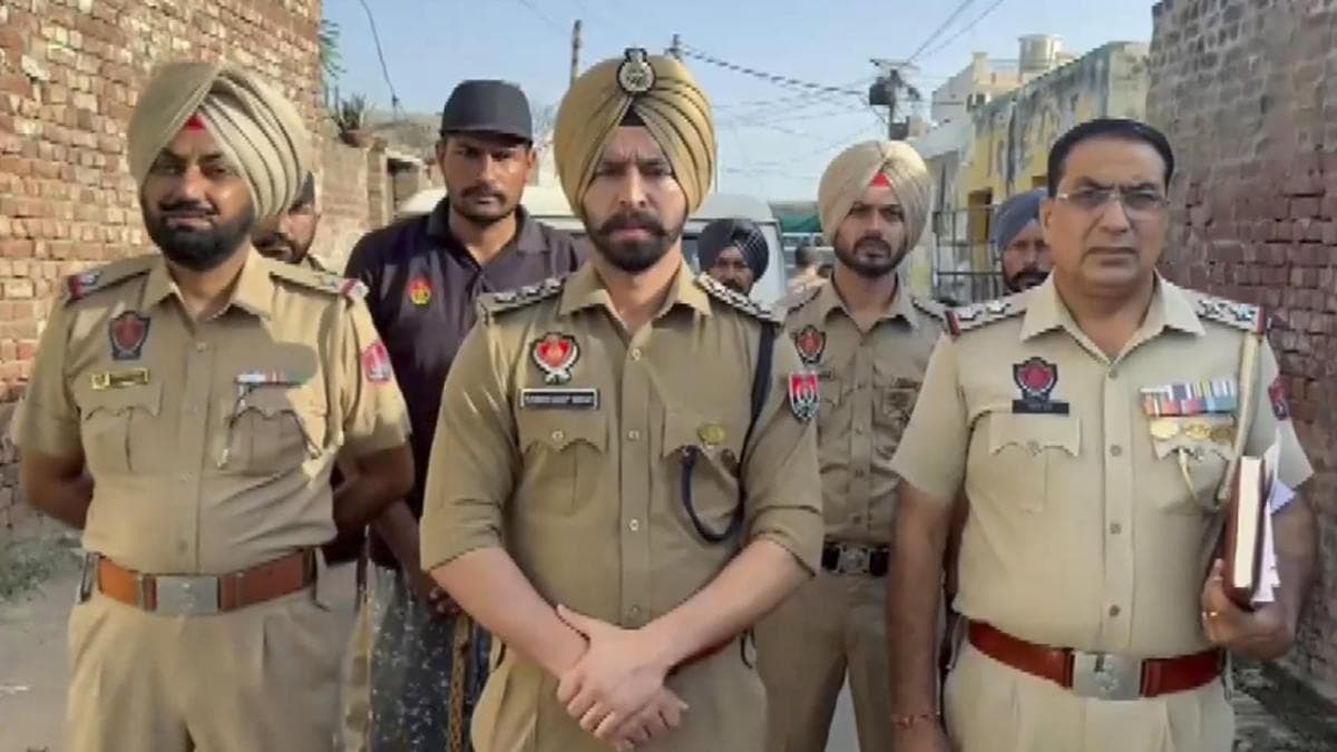 4 held with over 9 kg heroin as narcotics, illegal arms module busted in Punjab's Hoshiarpur