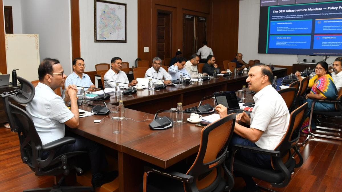 Develop real-time dashboard to map and monitor EV charging infrastructure: Telangana CS
