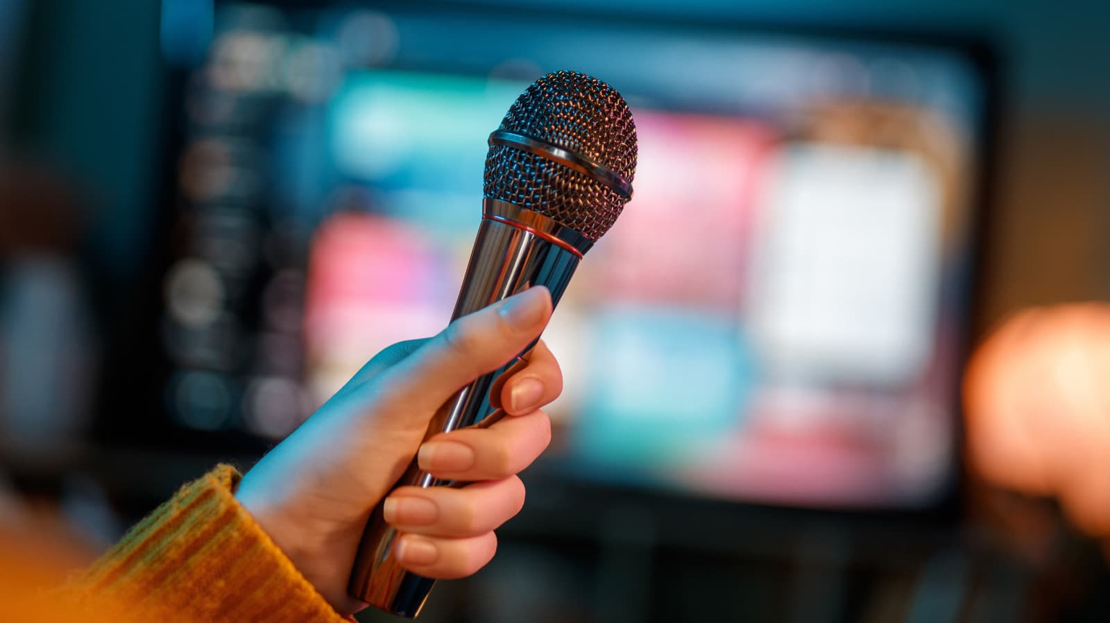 5 Of The Best Karaoke Machines For Your TV, According To Reviews
