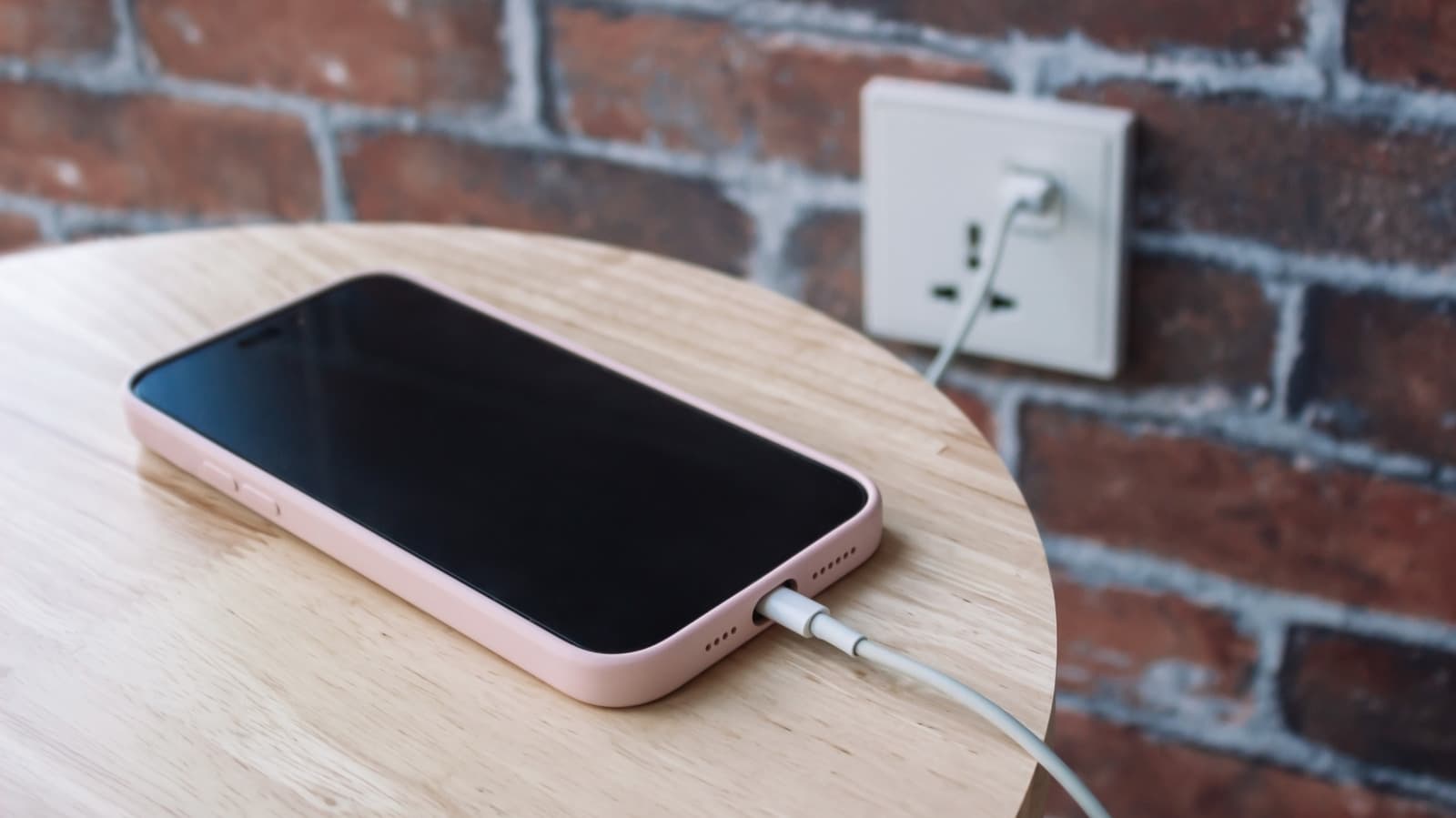 Is It Safe To Plug Your Phone Into A USB Wall Socket?