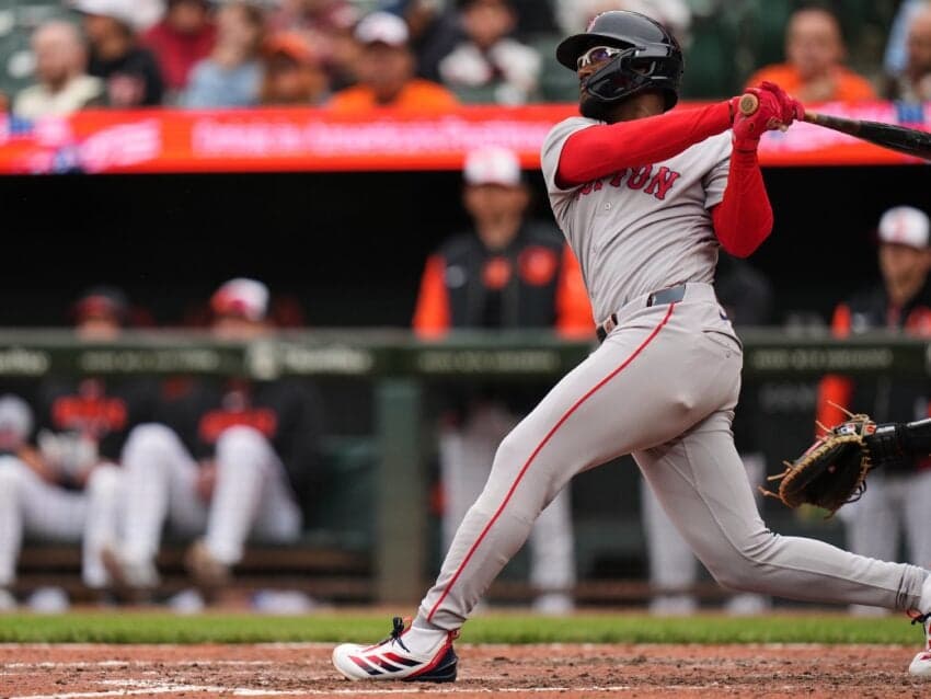 Red Sox erupt for 10 runs in the ninth, beat Orioles 17-1
