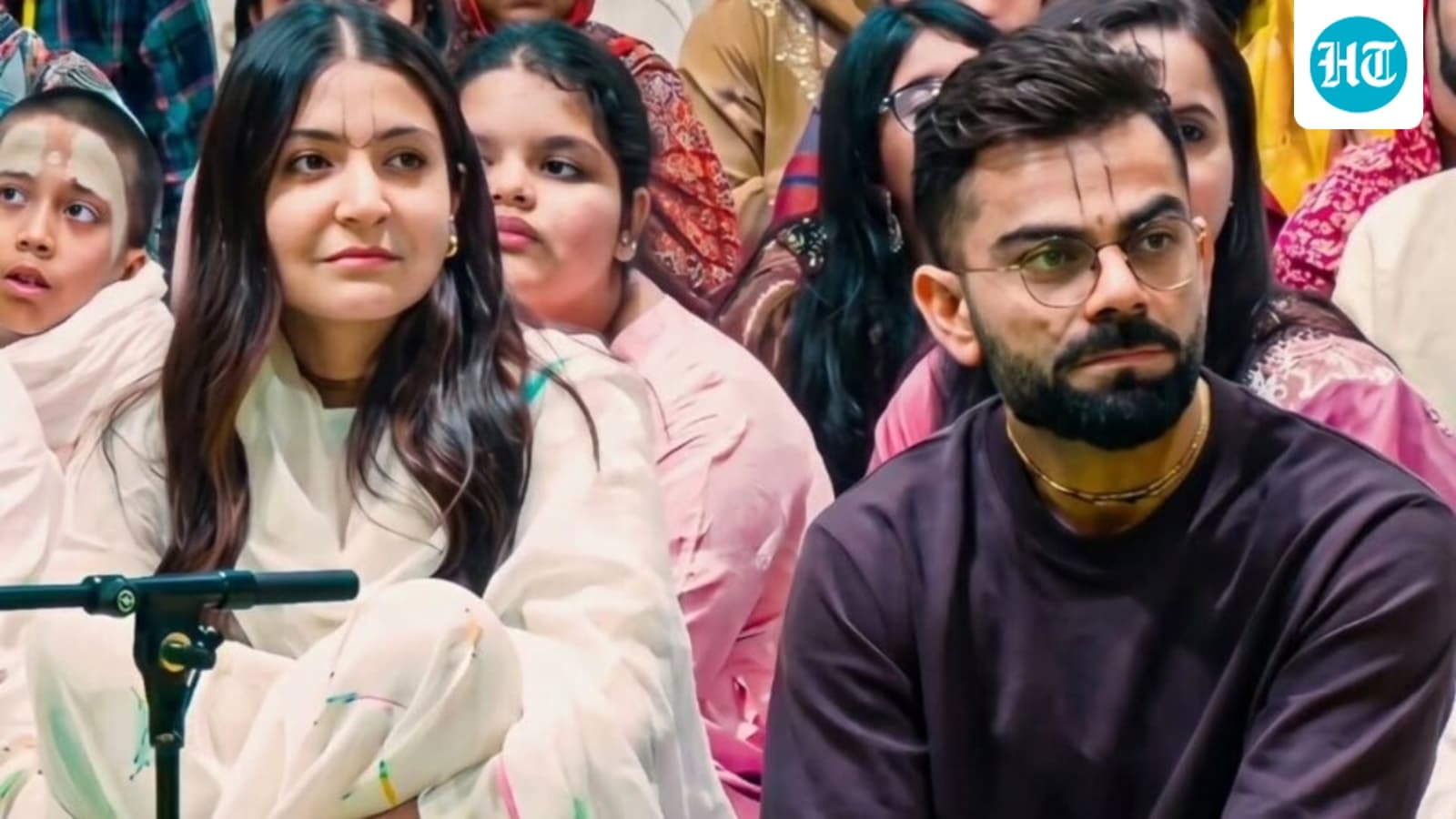 Anushka Sharma's kurta set to visit Premanand Ji Maharaj in Vrindavan with Virat Kohli is perfect summer look. It costs…