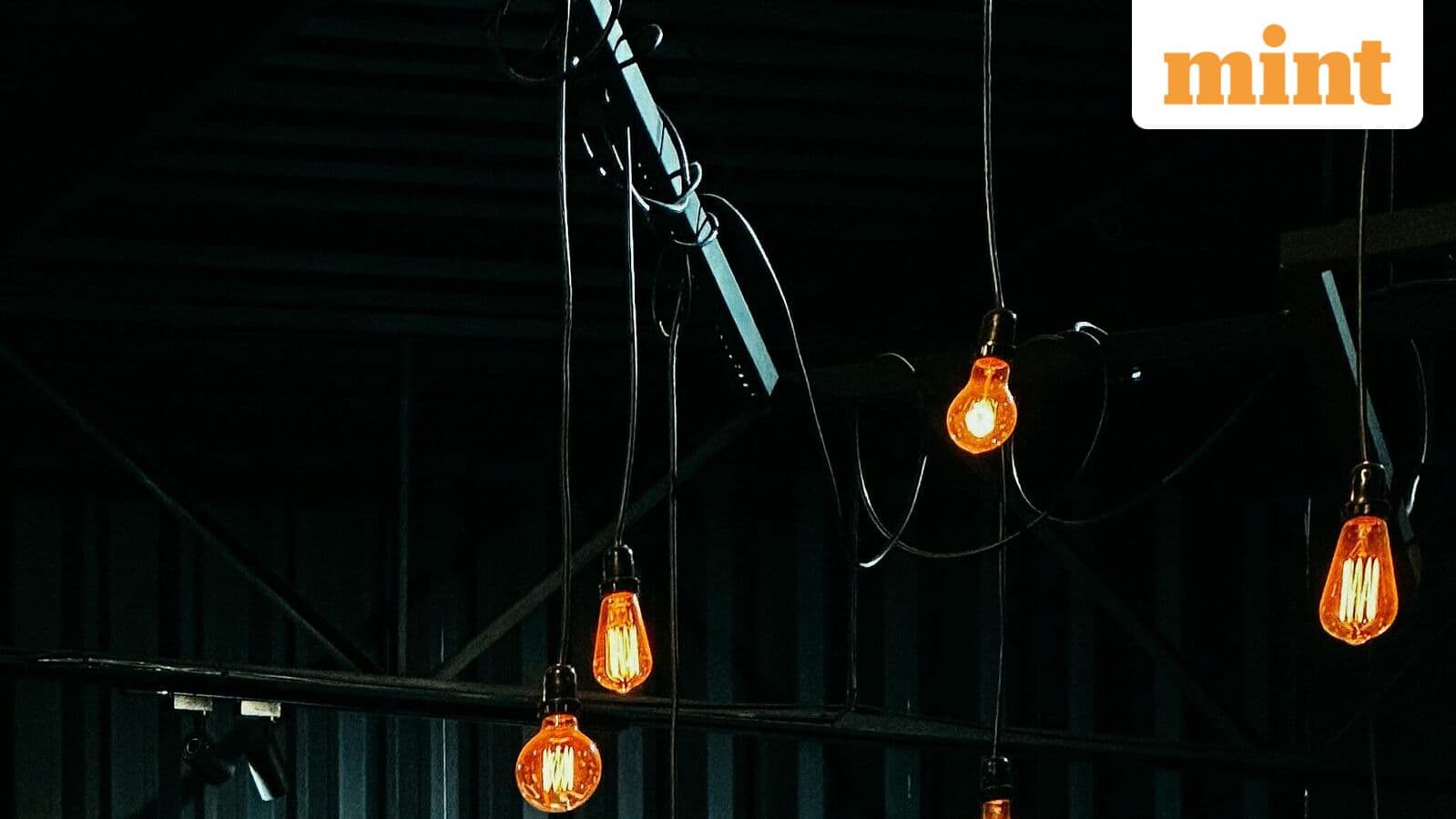 Chinese proverb of the day: ‘A little fragrance always clings to the hand that gives the roses’ — Lessons on generosity'