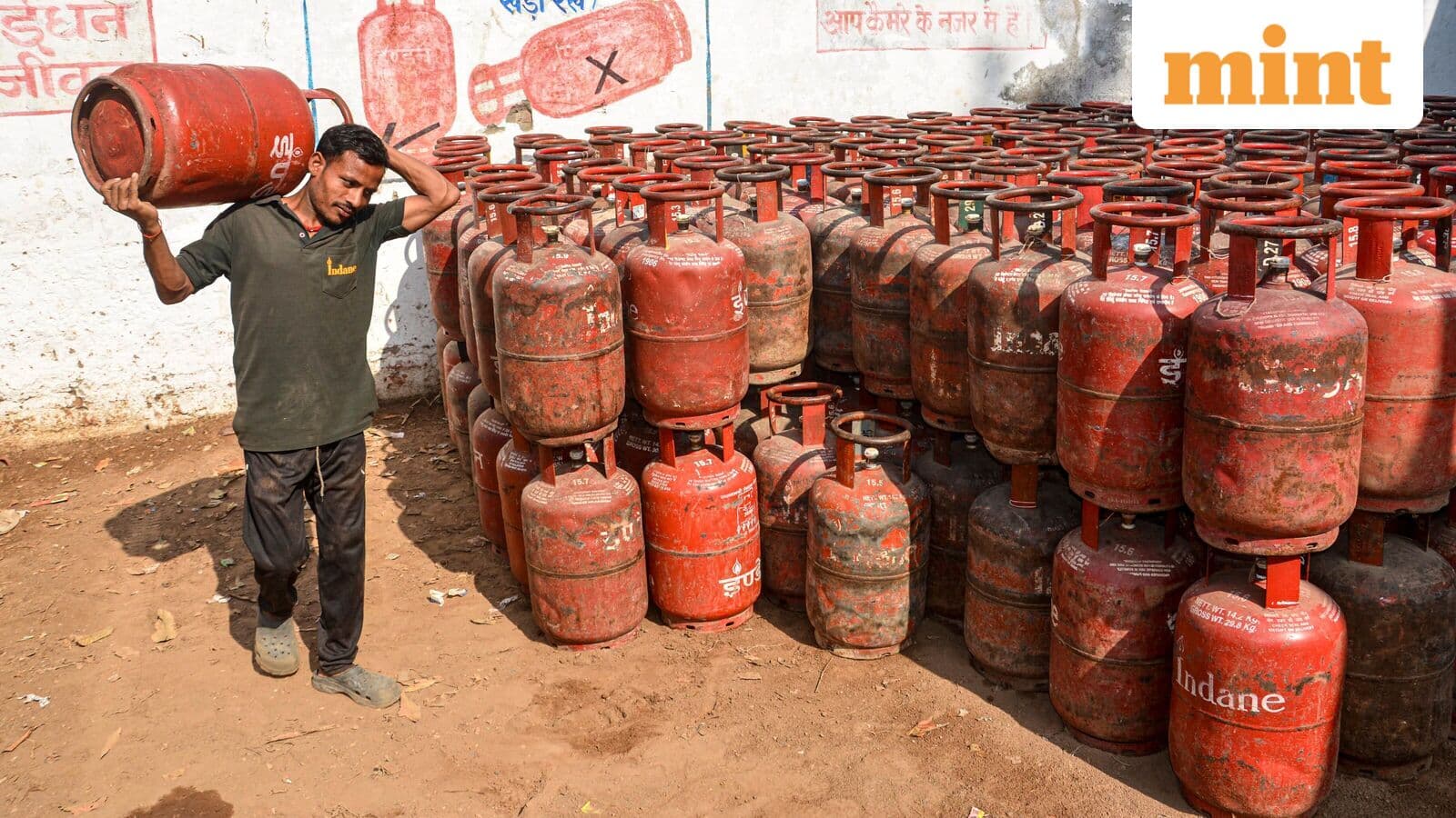 LPG cylinder price on 24 April: Check domestic and commercial gas rates in Delhi, Bengaluru, Mumbai, Kolkata today
