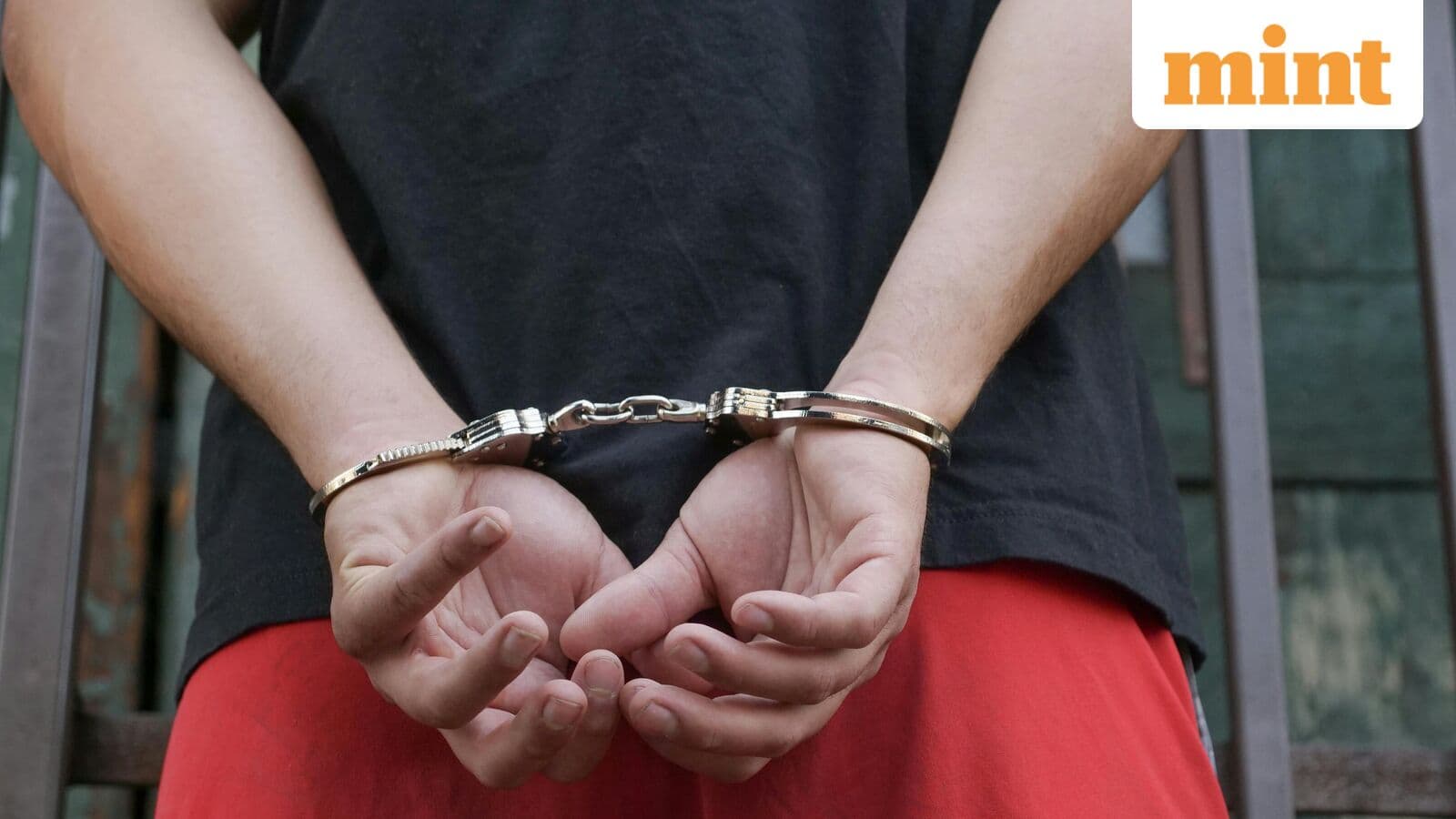 Florida surgeon accused of killing patient in botched surgery was arrested while driving Lyft passengers: Report